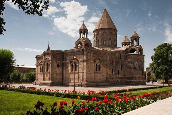 Эчмиадзинский кафедральный собор